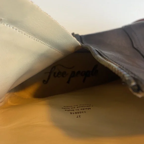 SOLD Free People New Frontier western style block heel zip up boot bootie NWOB - Picture 8 of 9